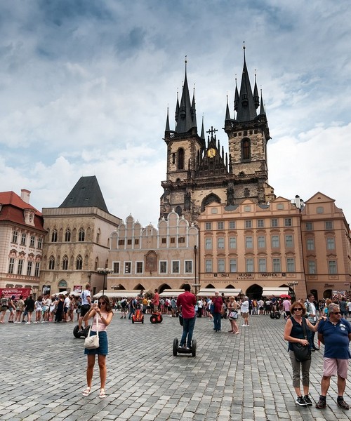 Senza Orizzonti Viaggi - viaggio cultura praga